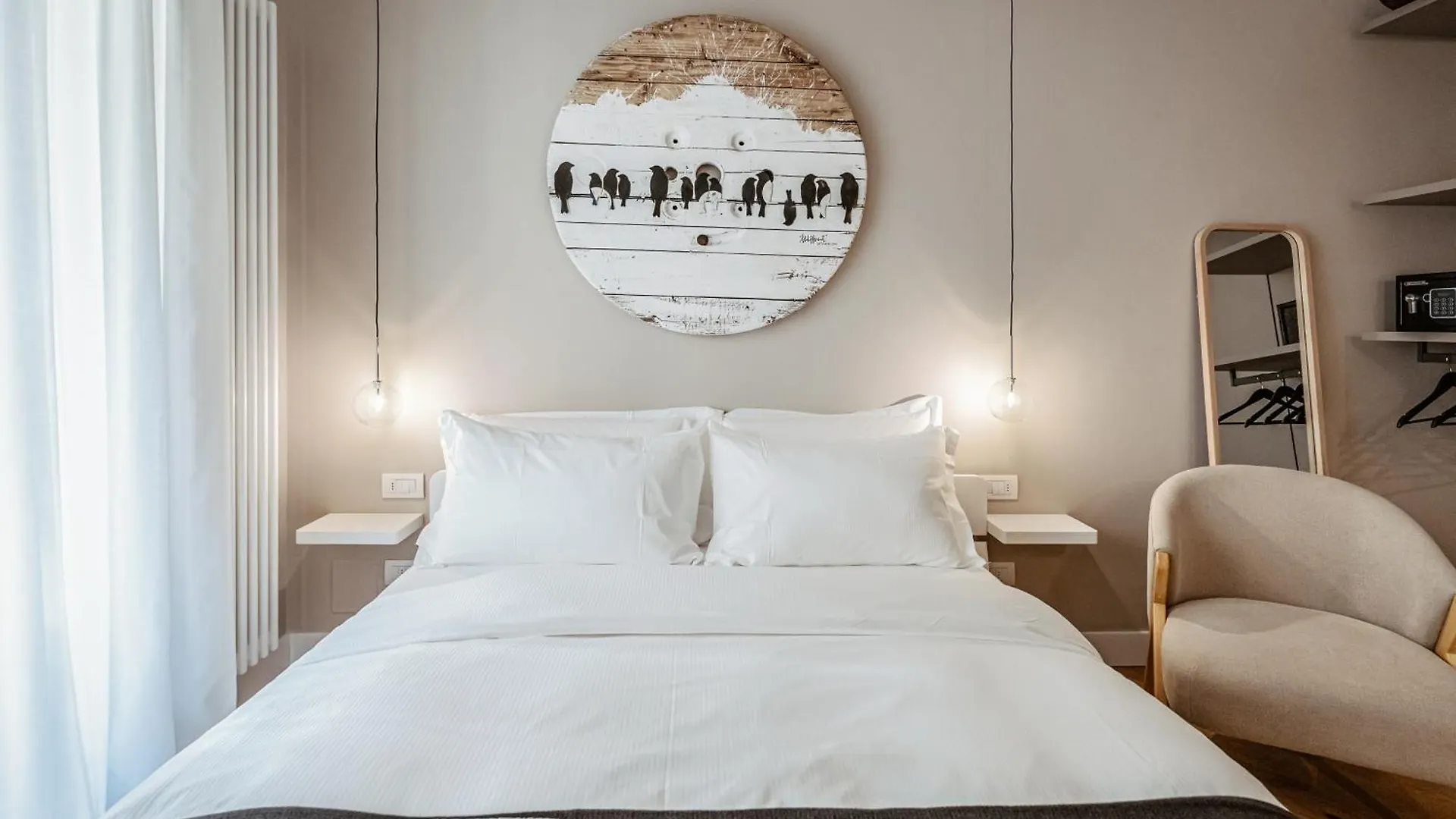 Melzo Deluxe Suite Milan Italy